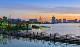 桐鄉鳳凰湖爆料最新新聞,揭秘湖畔新發現與周邊發展盛況