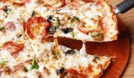 桂林披薩爆料事件視頻,揭秘網紅披薩背后的真相