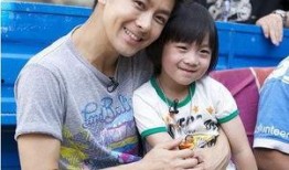 爸爸爆料女兒的生活視頻,溫馨日常大揭秘